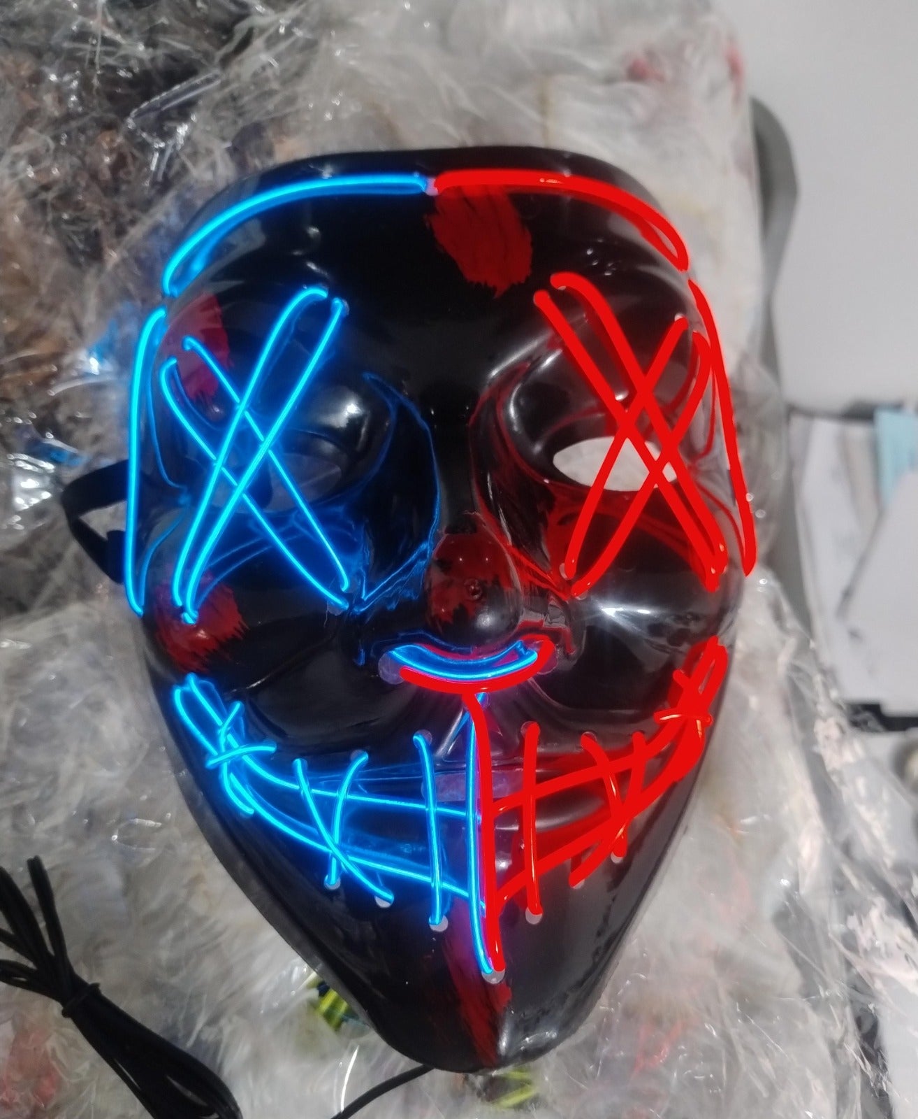 ®Killer Mask LED – Sé la sensación en Halloween
