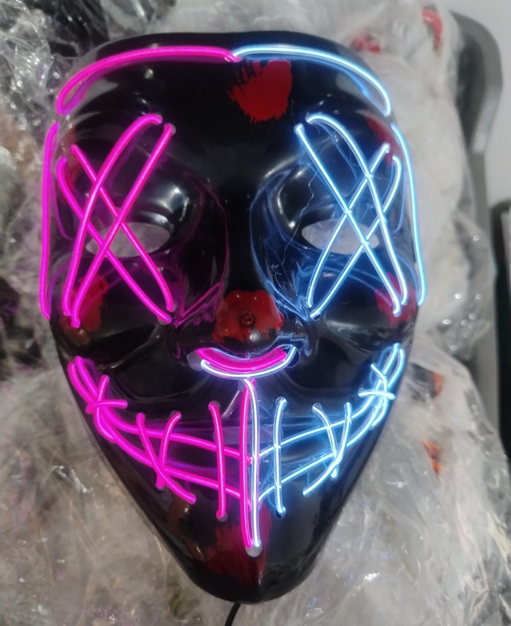 ®Killer Mask LED – Sé la sensación en Halloween